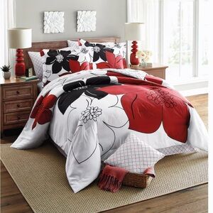 Queen Floral Red and Black Bedding Set